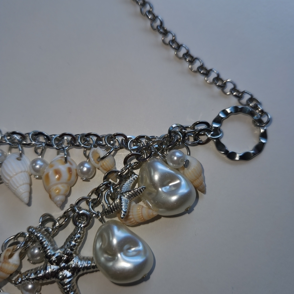 Paparazzi Silver and Cream Starfish Necklace Set - Picture 5 of 6